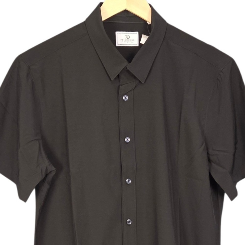 7Diamonds Siena Button Up Shirt Men Medium Black Stretch Short Sleeve Casual NEW